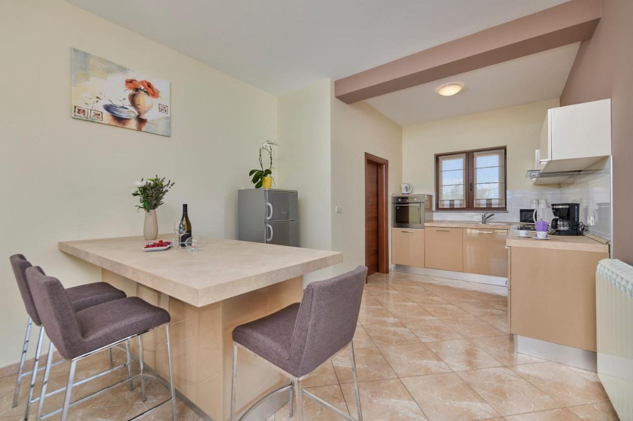Villa Bartona For 8 Persons With Private Swimmingpool PUY Eksteriør bilde