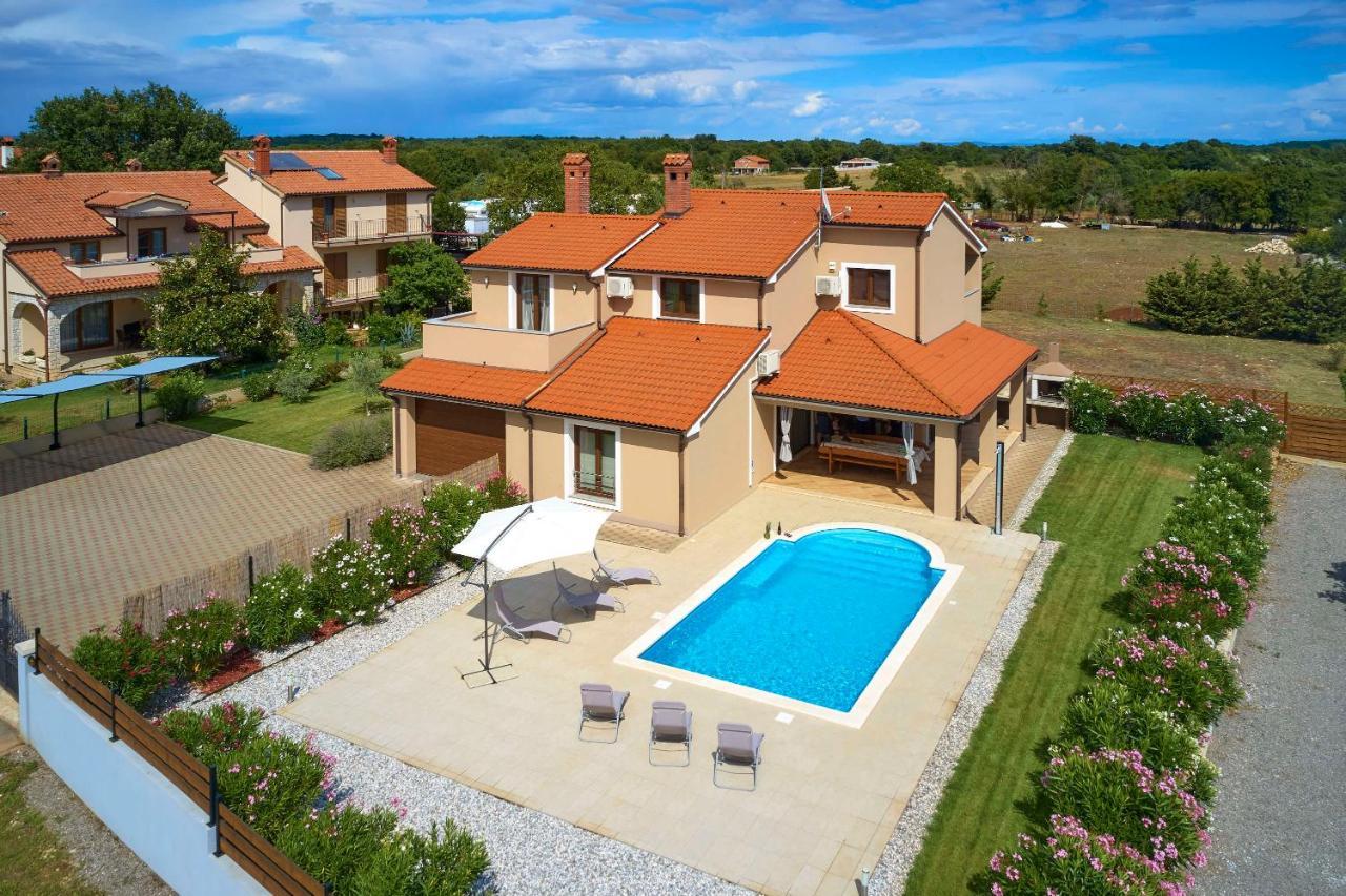 Villa Bartona For 8 Persons With Private Swimmingpool PUY Eksteriør bilde