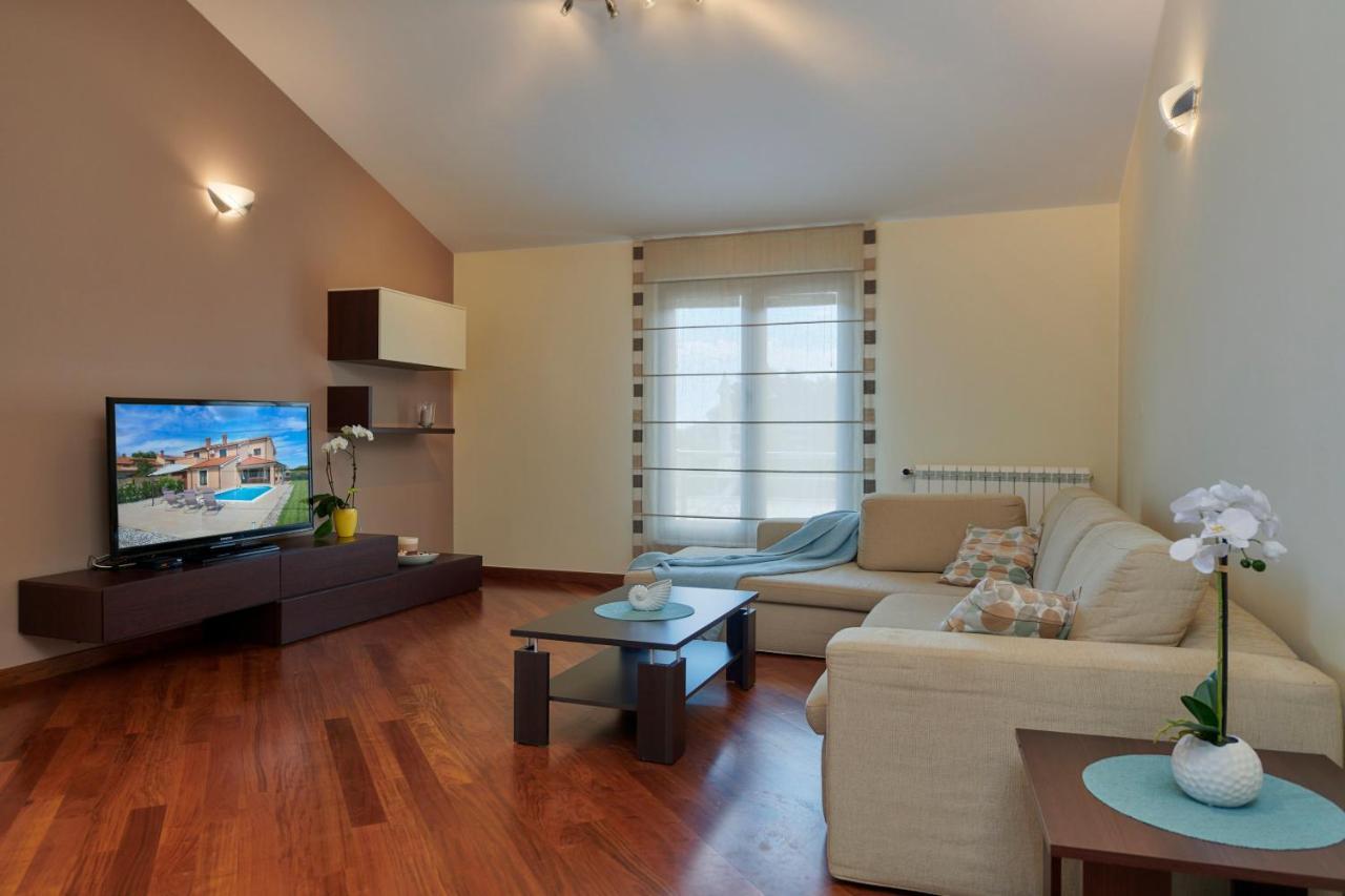 Villa Bartona For 8 Persons With Private Swimmingpool PUY Eksteriør bilde