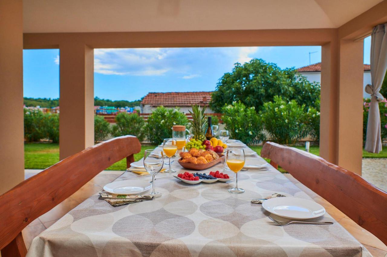 Villa Bartona For 8 Persons With Private Swimmingpool PUY Eksteriør bilde