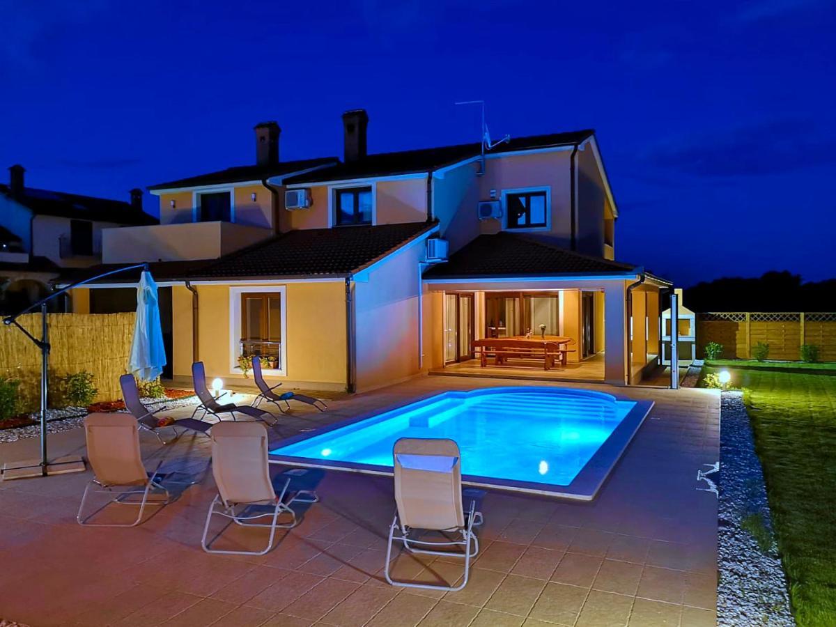 Villa Bartona For 8 Persons With Private Swimmingpool PUY Eksteriør bilde