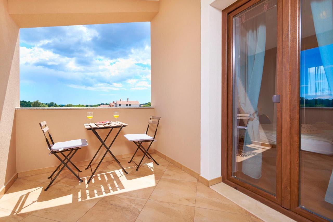 Villa Bartona For 8 Persons With Private Swimmingpool PUY Eksteriør bilde