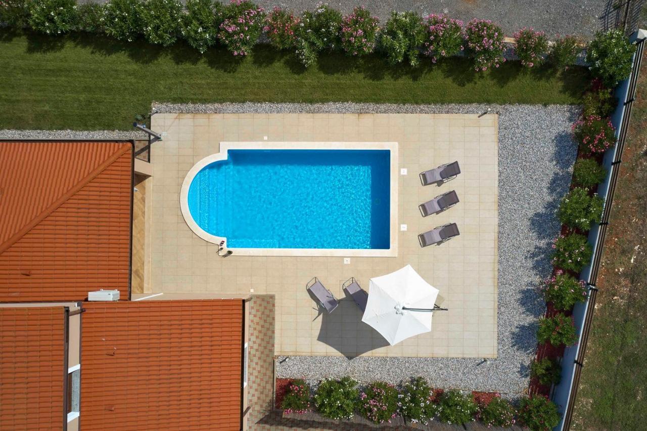 Villa Bartona For 8 Persons With Private Swimmingpool PUY Eksteriør bilde