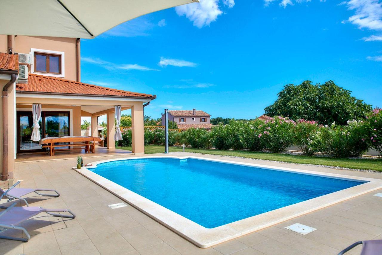 Villa Bartona For 8 Persons With Private Swimmingpool PUY Eksteriør bilde